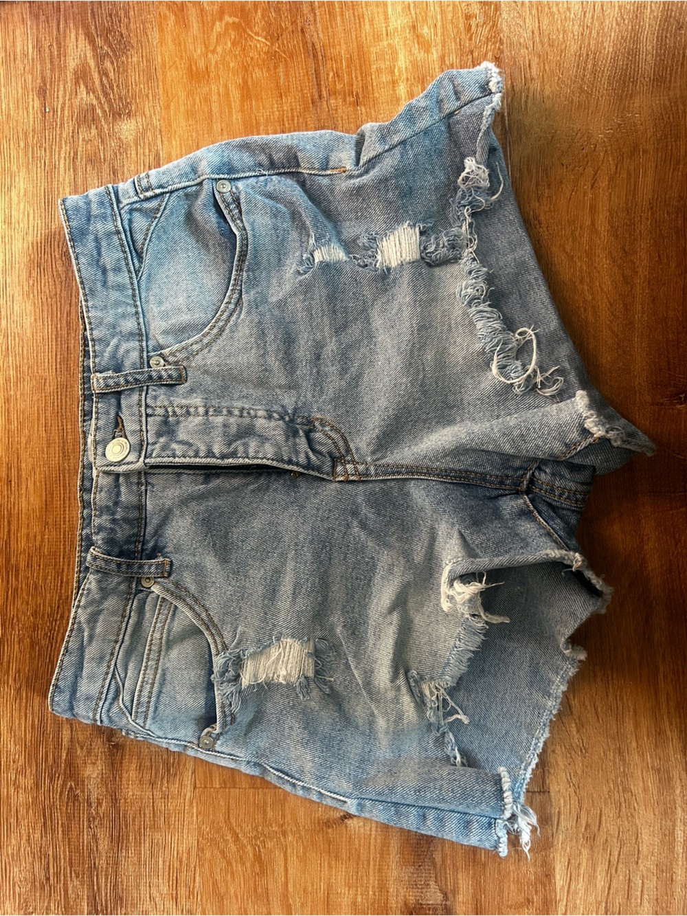 Sophia Jeans Size 2 Chi shirt - Distressed jean short